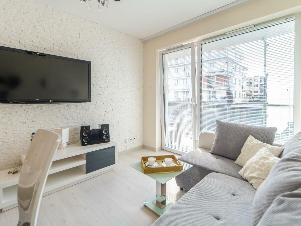 Color Apartament Black & White Apartment Kolobrzeg